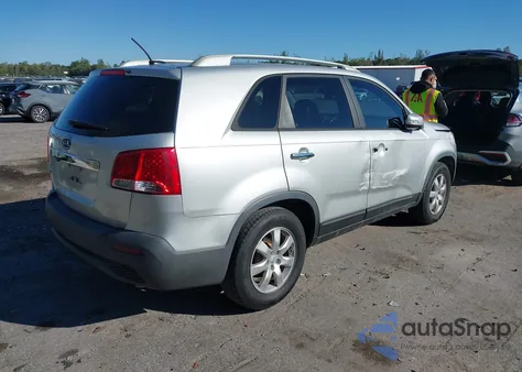 2013 Kia Sorento Lx z USA, uszkodzony, nr VIN 5XYKT3A62DG407600